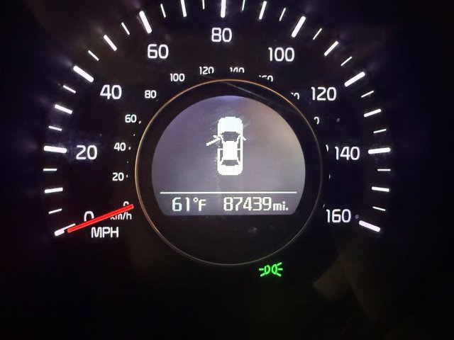 Used 2015 White Kia LX image 13
