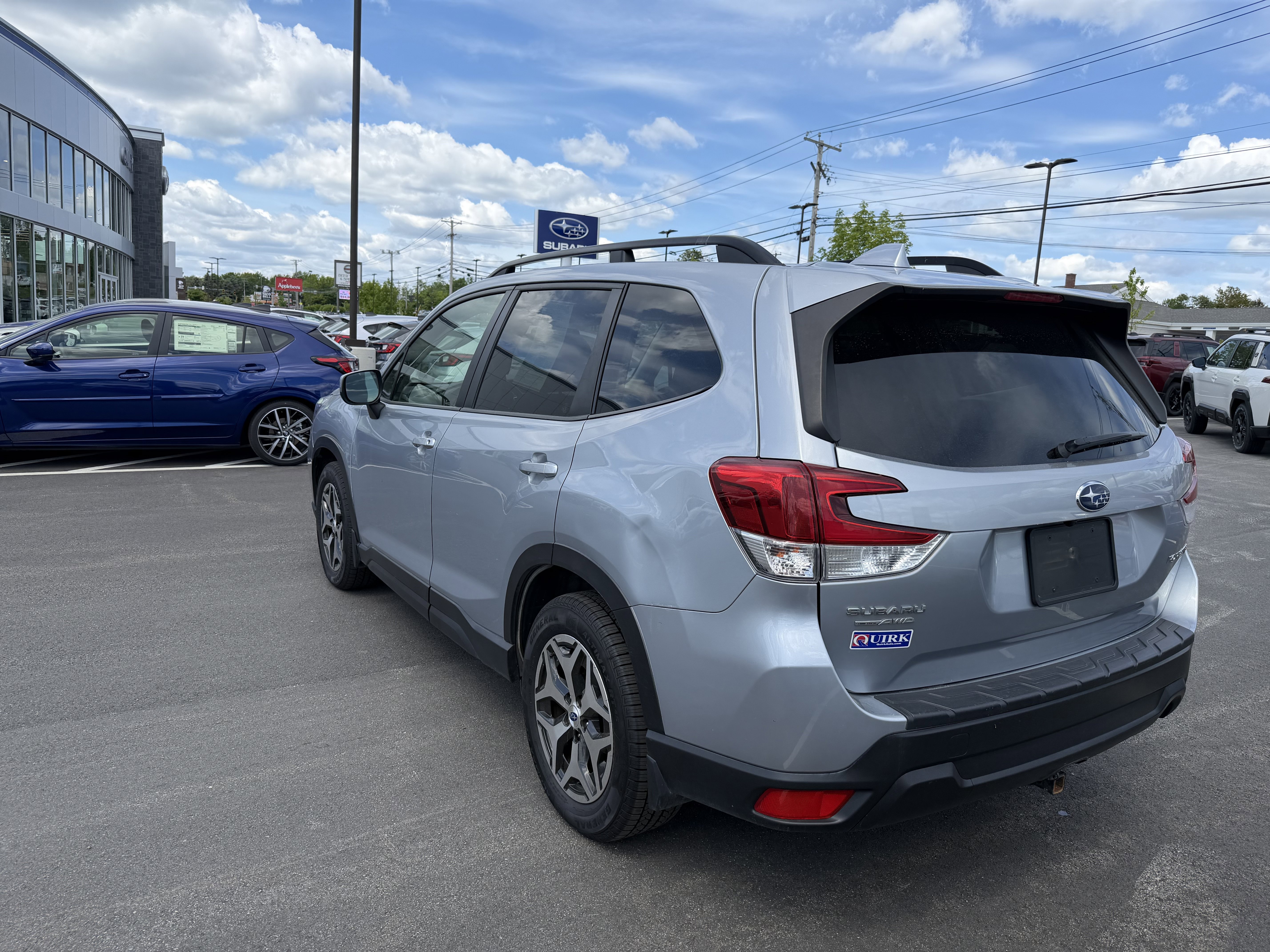 Used 2020 Ice Silver Metallic Subaru Premium image 3