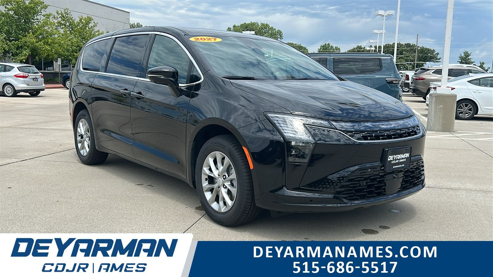 2027 Chrysler Pacifica Select AWD's photo
