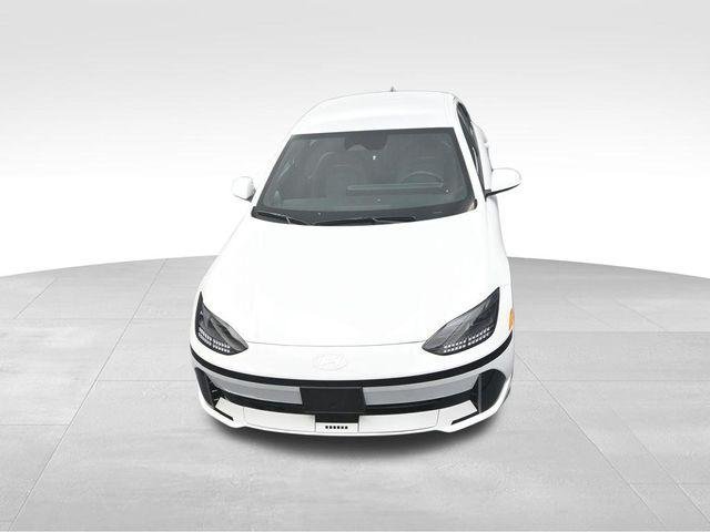 New 2025 White Hyundai SEL image 22