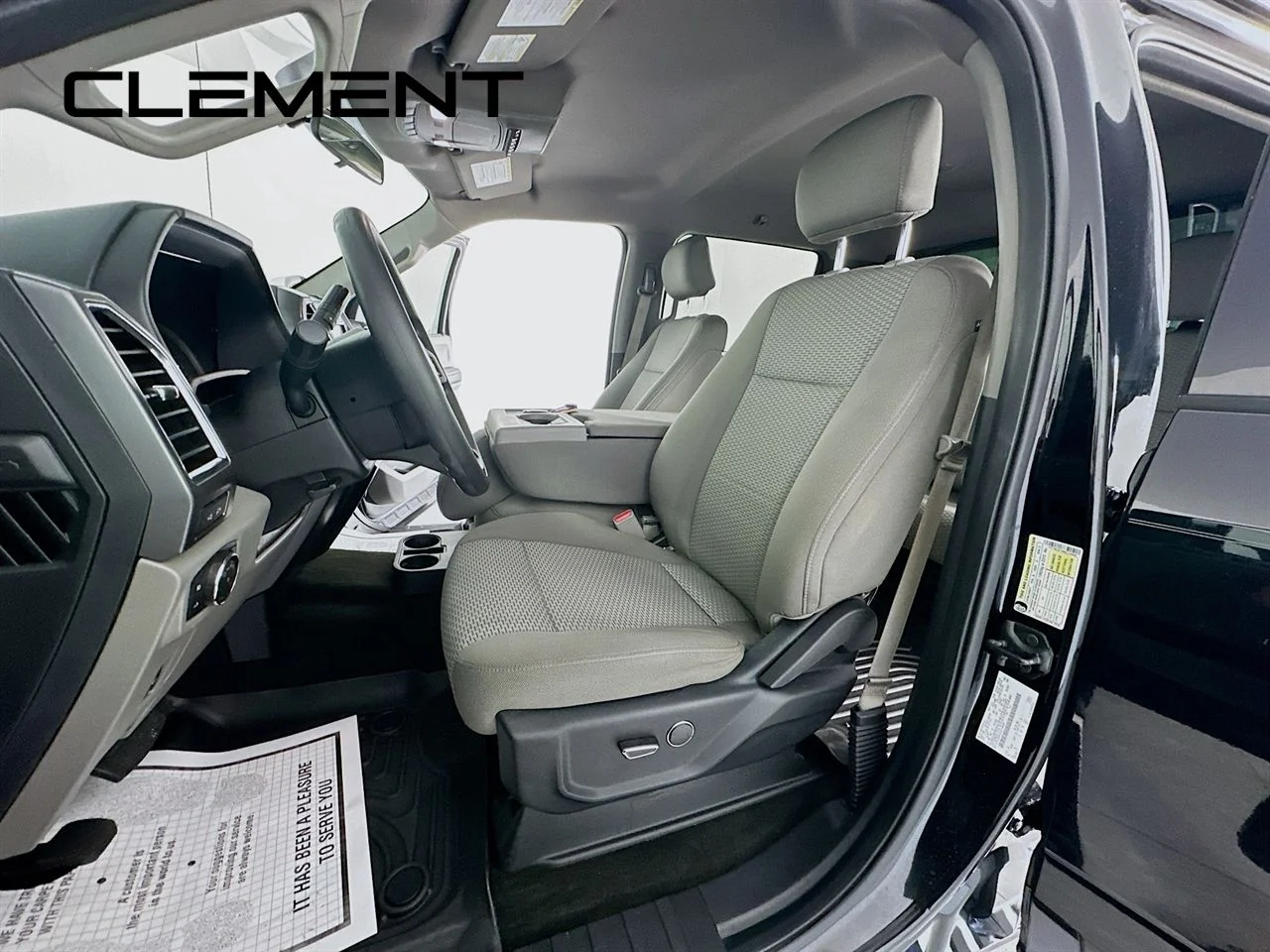 Used 2017 Shadow Black Ford XLT image 29