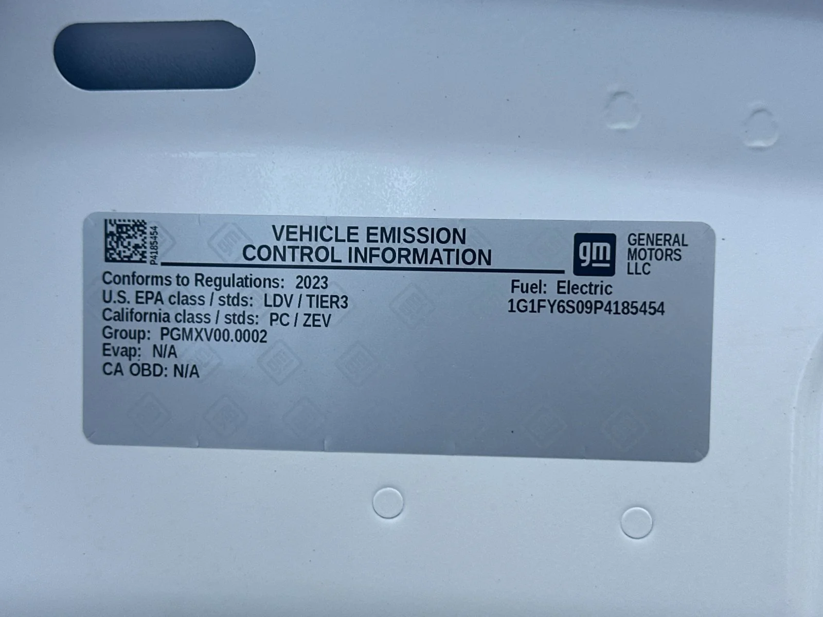 Used 2023 SUMMIT WHITE Chevrolet LT image 28