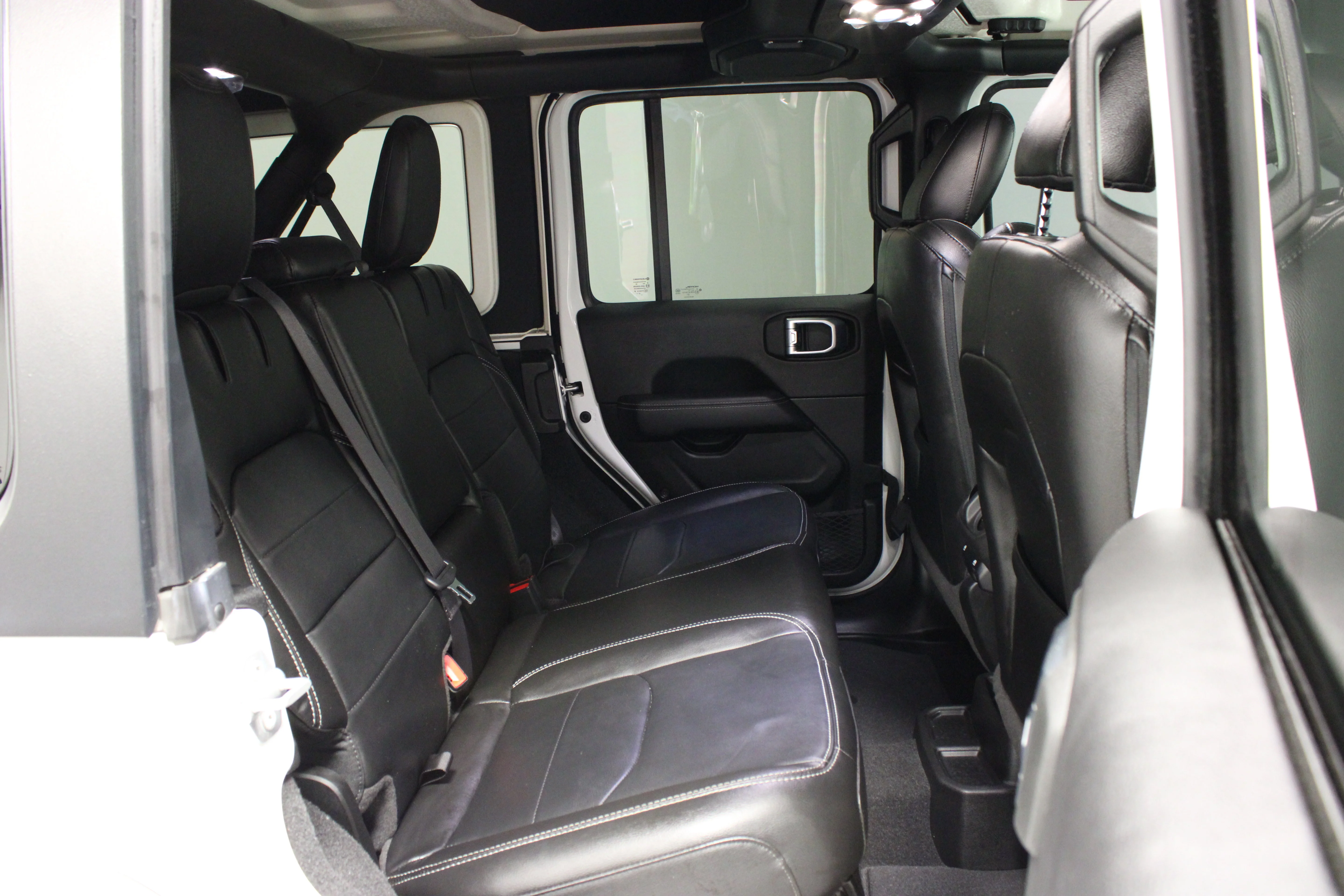 Used 2023 Bright White Clearcoat Jeep Sahara image 16