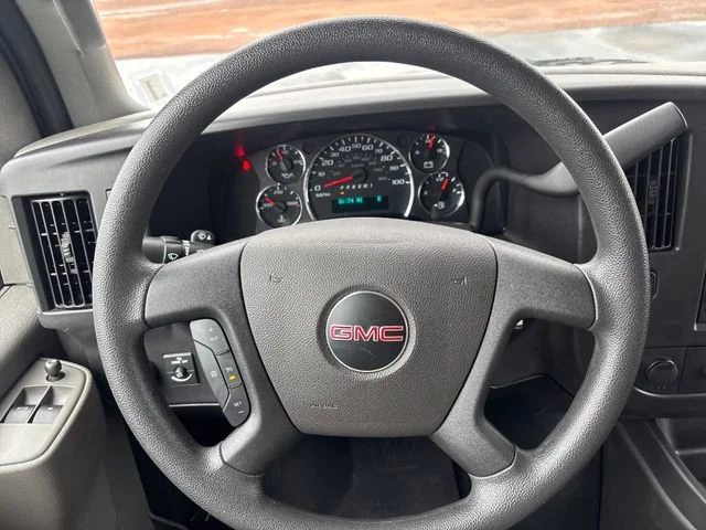 Used 2025 Onyx Black GMC LT image 17