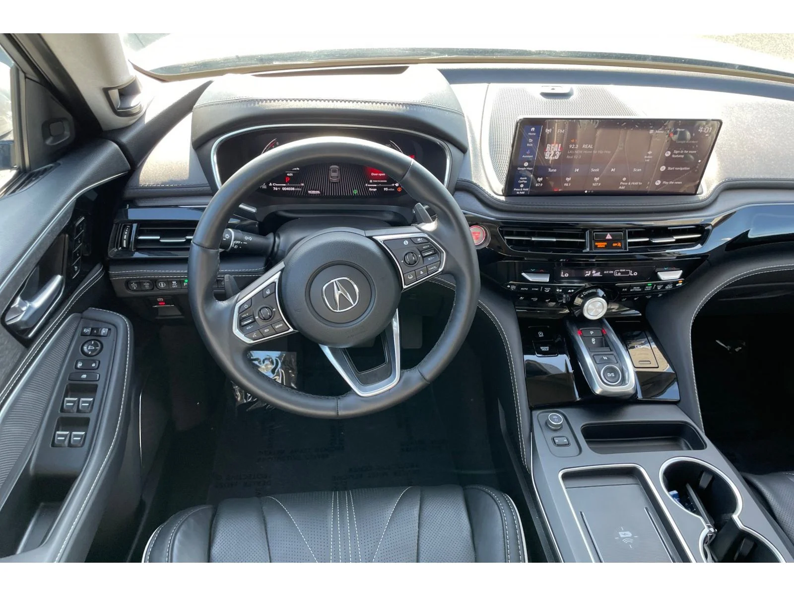 Used 2026 Solar Silver Metallic Acura w/Advance Package image 15
