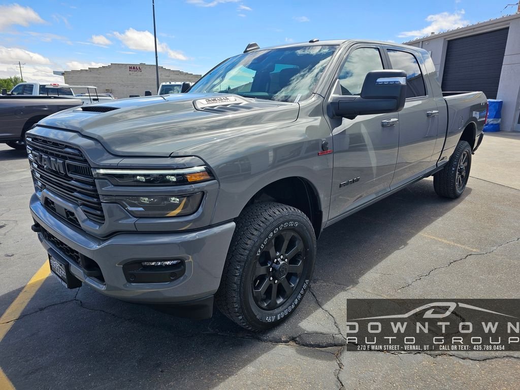 New 2026 Ceramic Gray Clear-Coat Exterior Paint RAM Laramie image 7