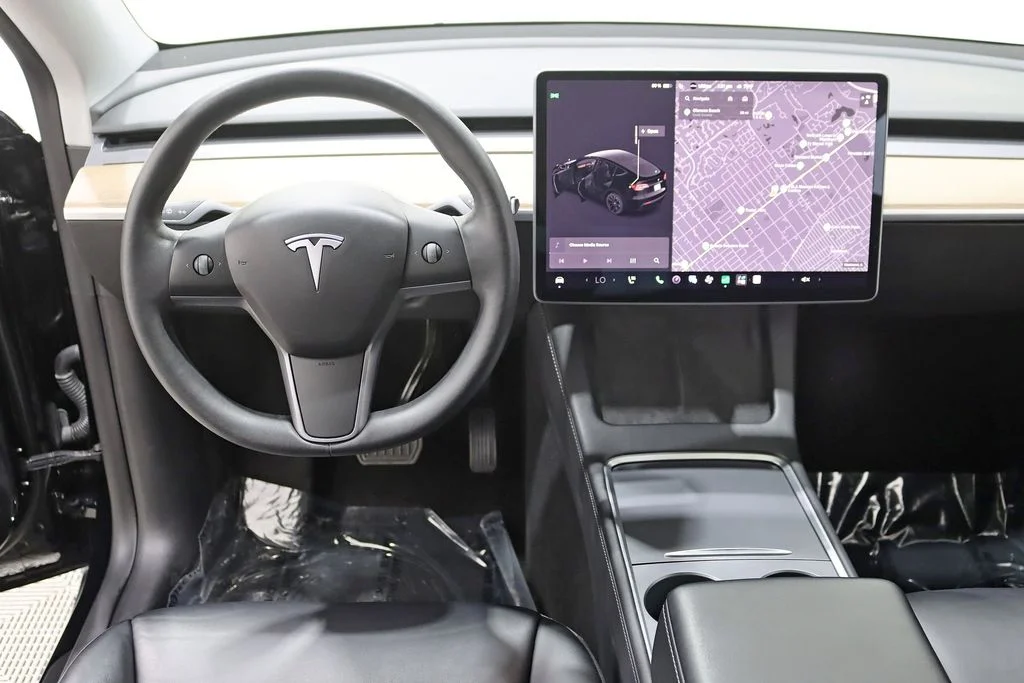 Used 2022 Black Tesla Long Range image 14