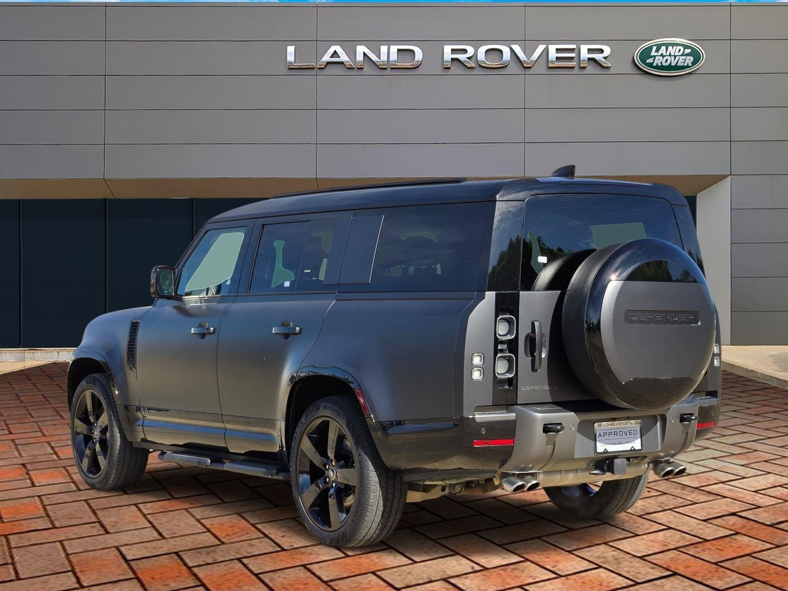 Used 2025 Carpathian Grey Premium Metallic Land Rover V8 image 6