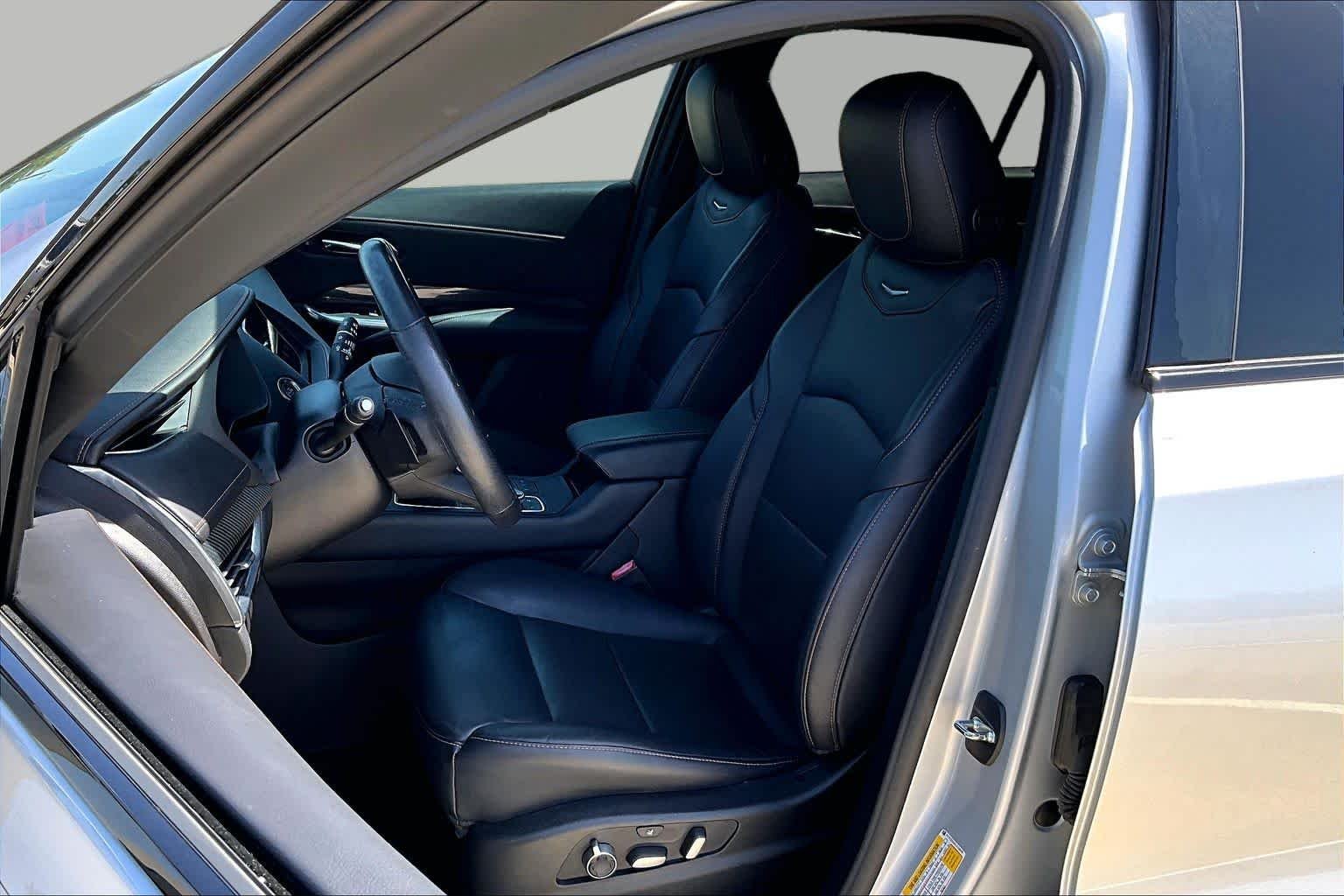 Used 2020 Radiant Silver Metallic Cadillac FWD Sport image 8