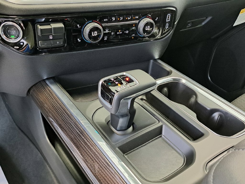 2026 Chevrolet Silverado 1500 RST Crew Cab Pickup Slide 8