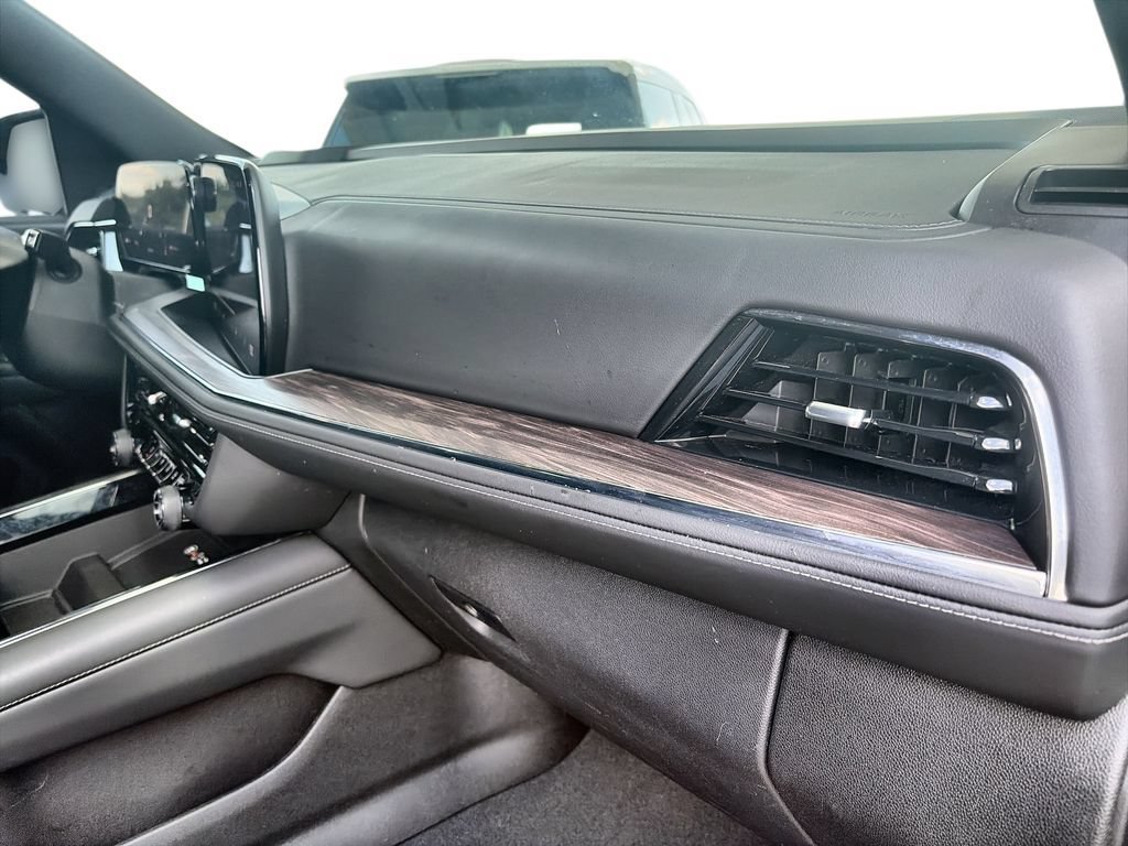 2025 Chevrolet Tahoe Z71 - Photo 30