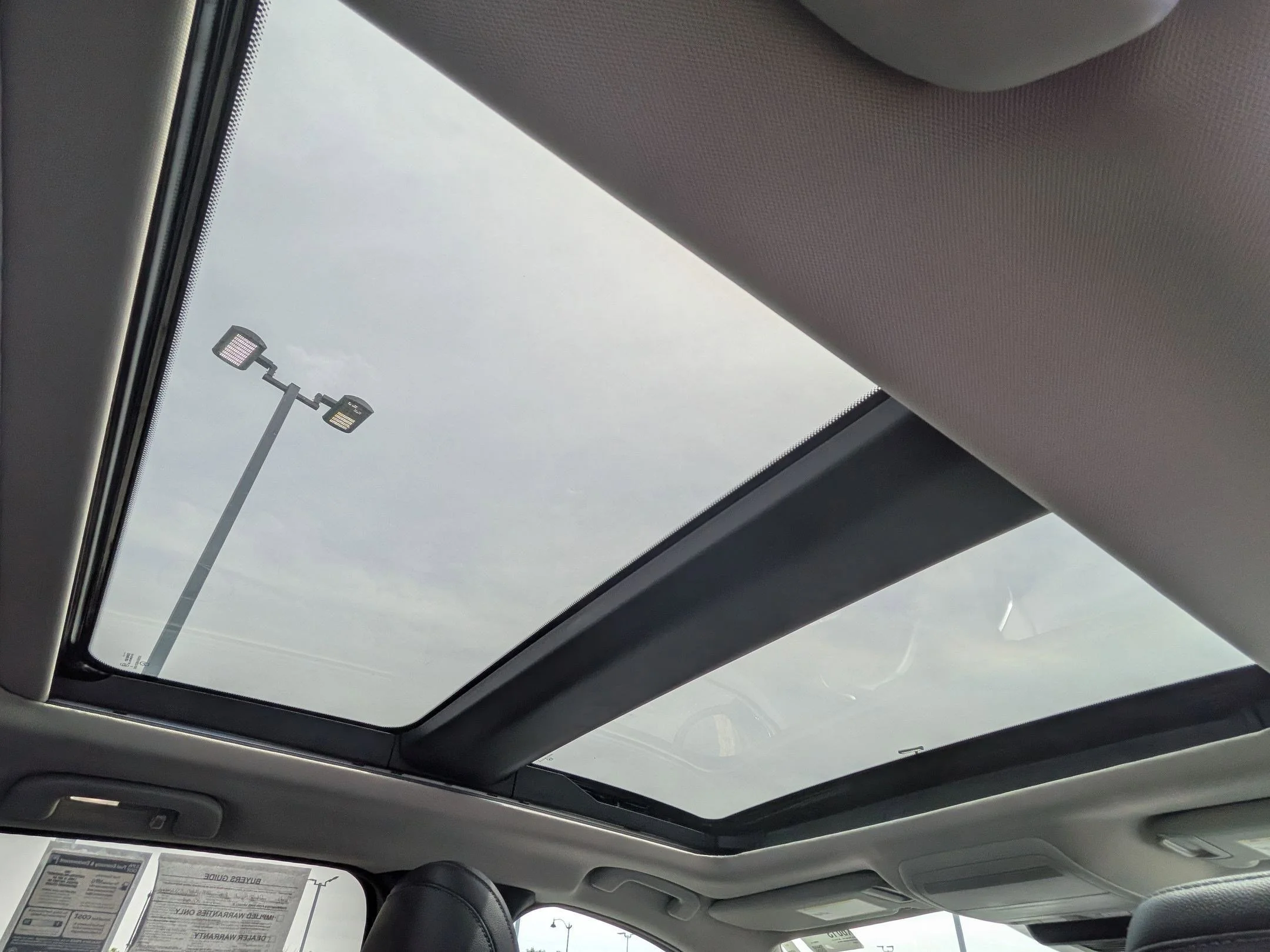 Used 2025 Wind Chill Pearl Mazda Premium Plus image 25