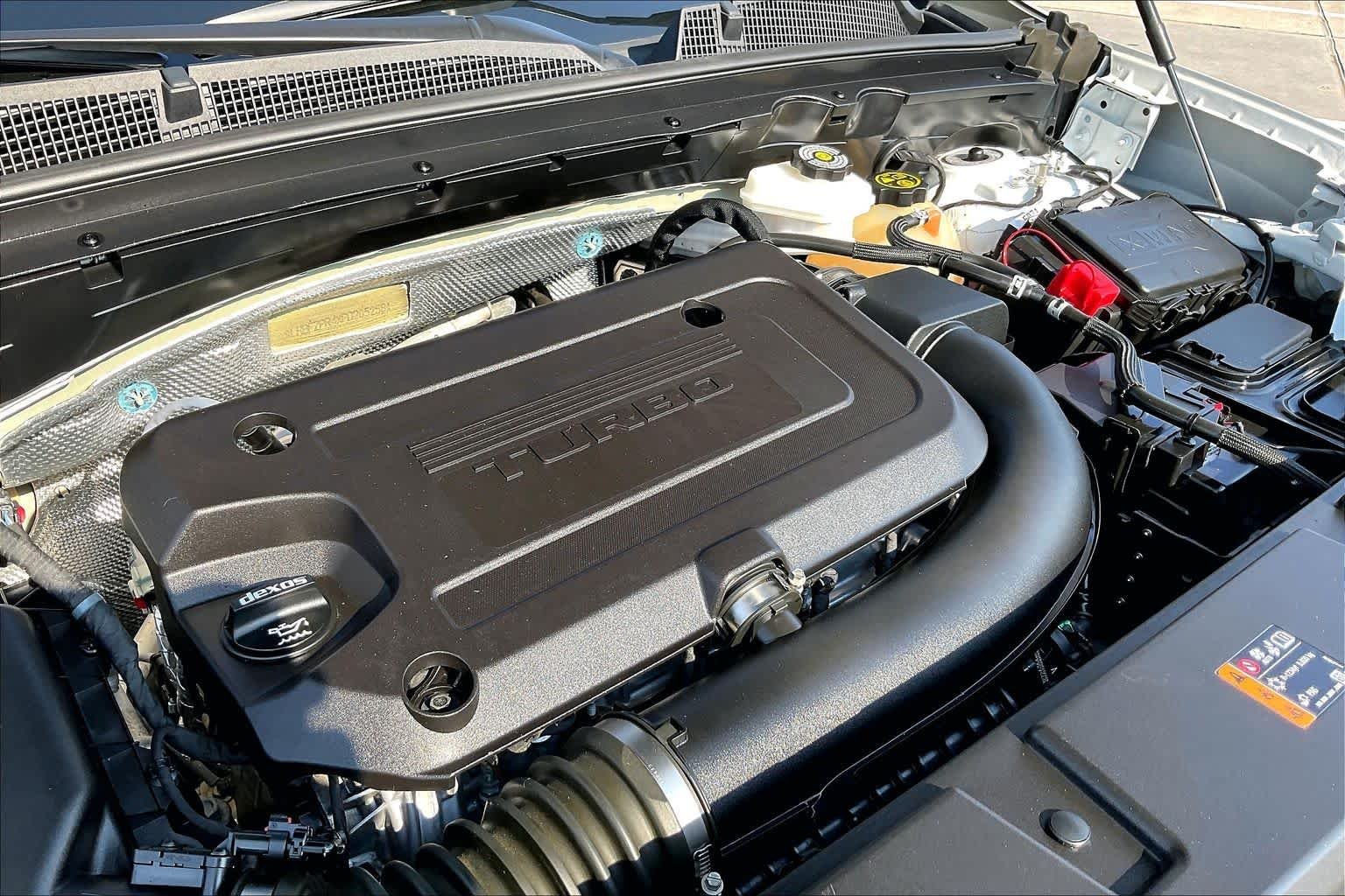 Used 2023 White Frost Tricoat Buick Essence image 63