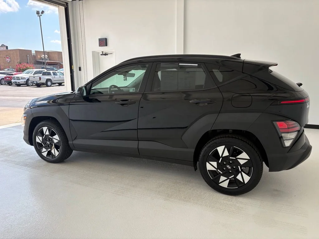 Used 2024 Black Hyundai SEL image 15