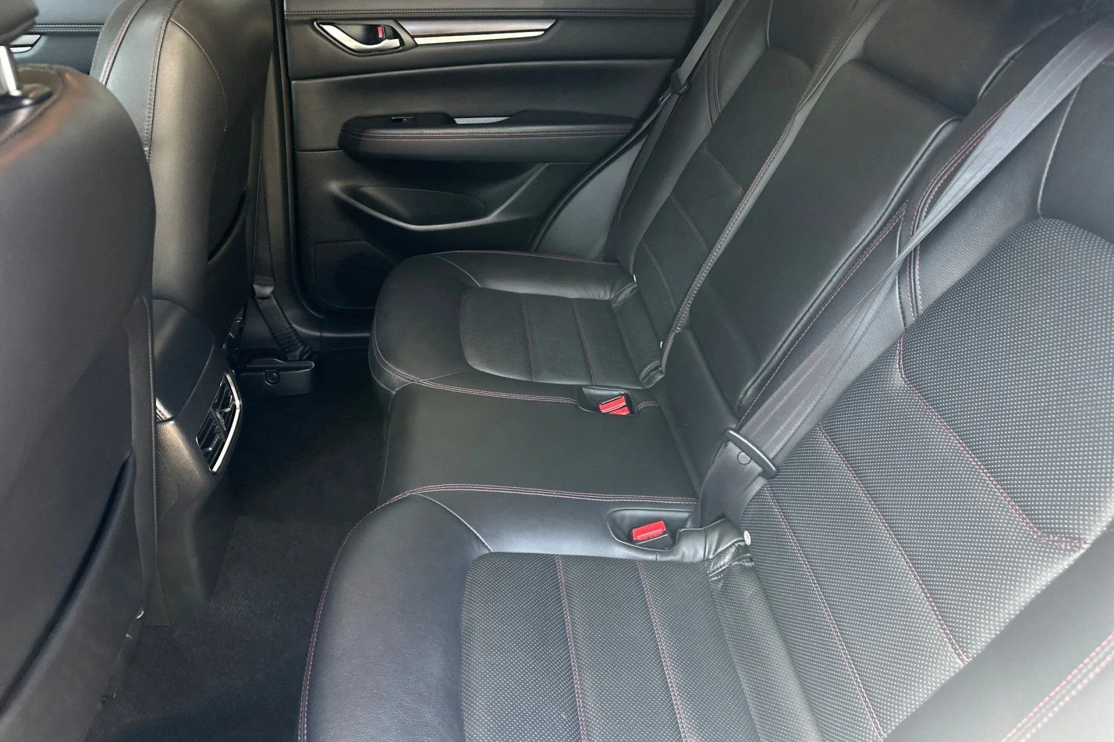 Used 2024 Gray Mazda 2.5 S Carbon Edition image 12