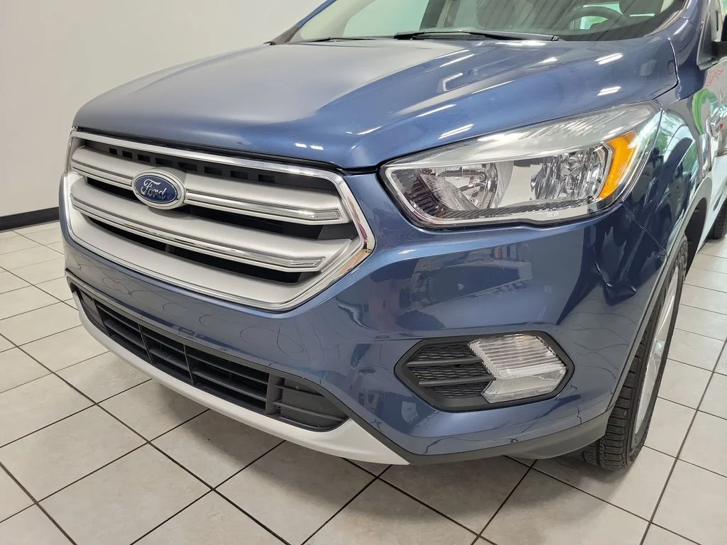 Certified Used 2018 Blue Ford SE image 19