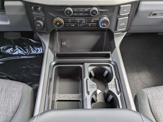 New 2026 Oxford White Ford F-250® XLT image 19