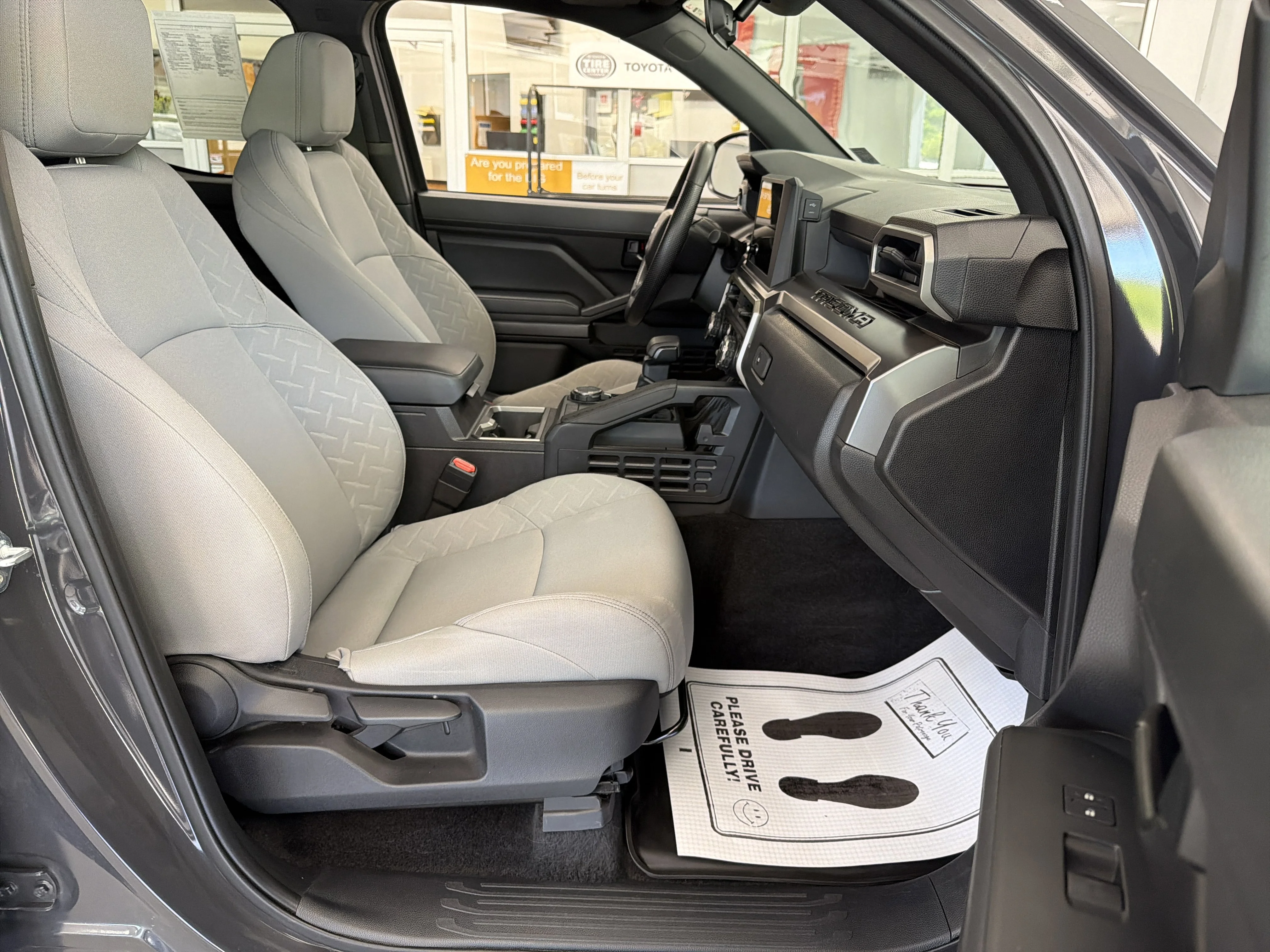 2024 Toyota Tacoma SR5 - Photo 35
