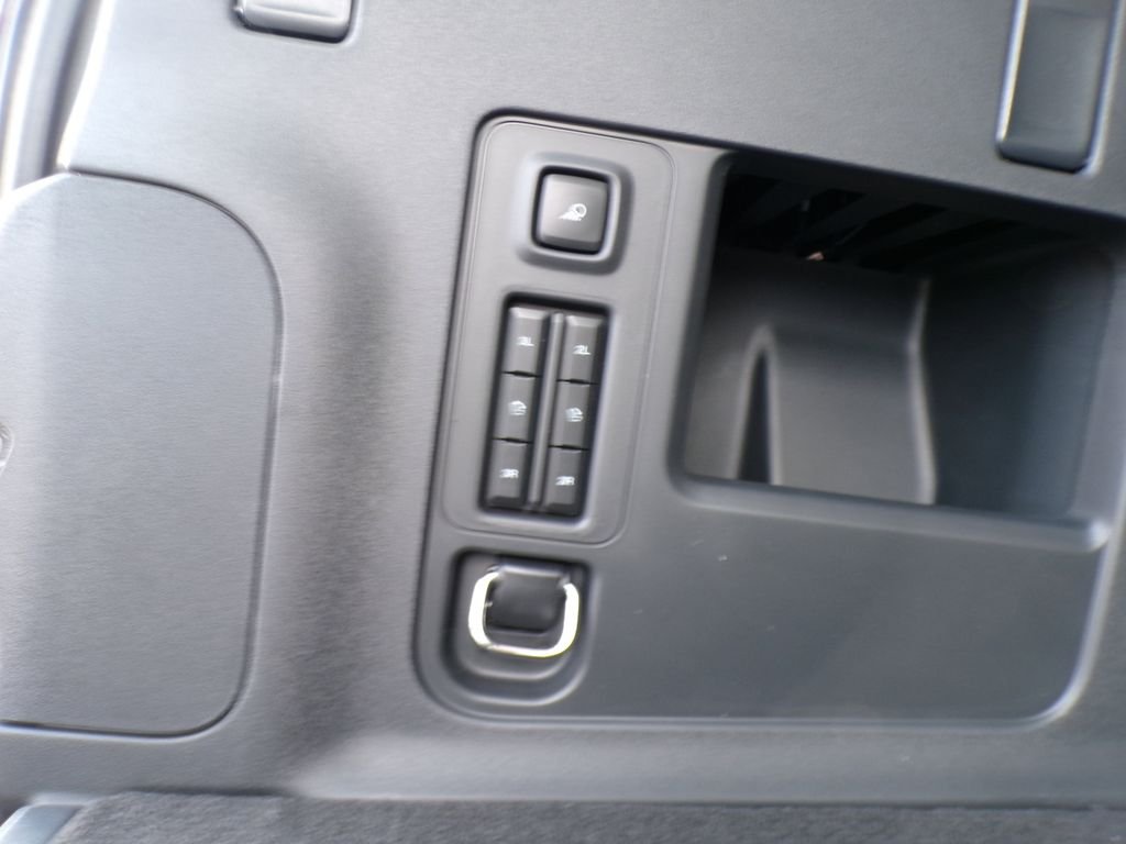 New 2026 Star White Metallic Tri-Coat Ford MAX Active image 13