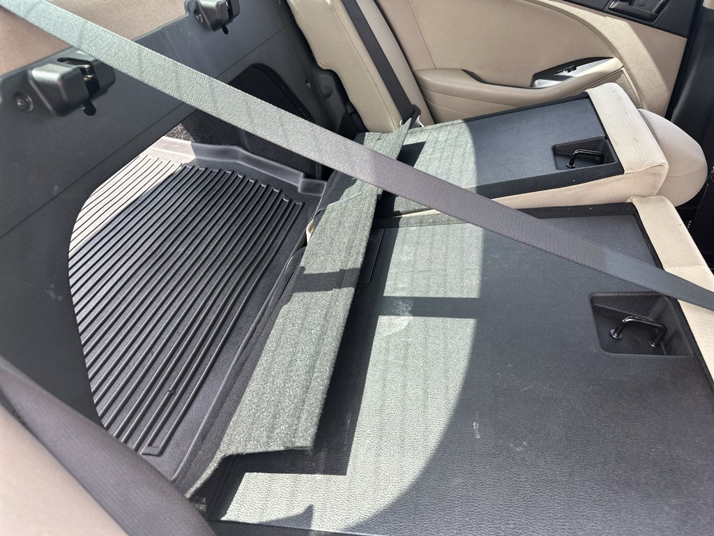 Used 2013 Ebony Black Kia LX image 32