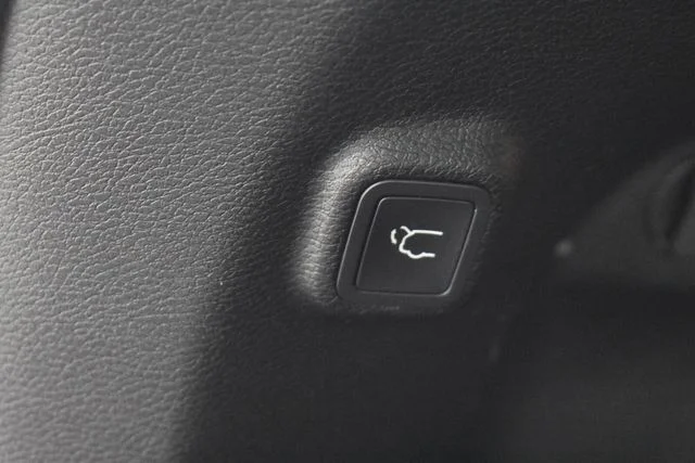 2019 Jeep Cherokee Latitude Plus - Photo 19