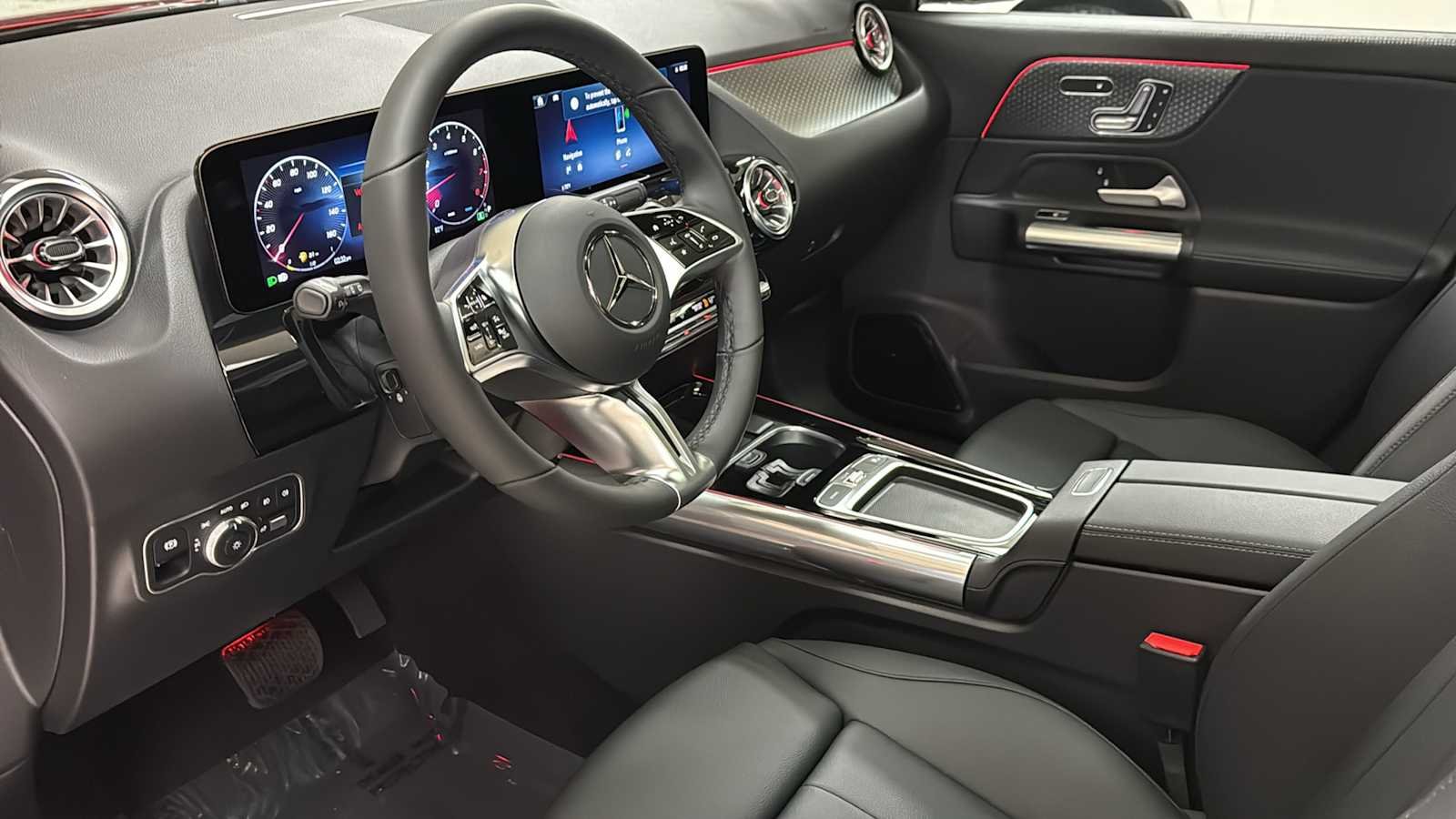 New 2026 MANUFAKTUR Patagonia Red Metallic Mercedes-Benz GLA 250 image 28