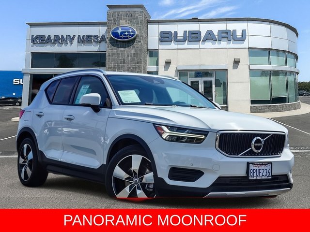 2020 Volvo XC40 Momentum