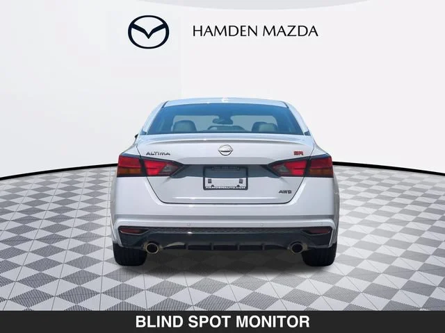 Used 2024 Gray Nissan SR Intelligent AWD image 4