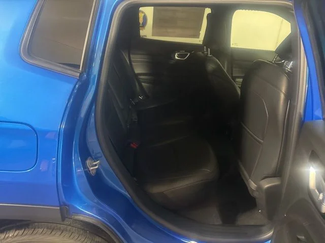 New 2026 Hydro Blue Pearl-Coat Exterior Paint Jeep Limited image 21