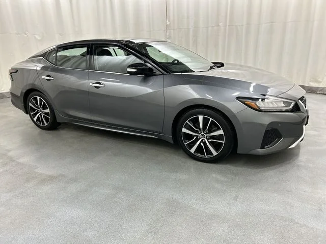 2023 Nissan Maxima SL's photo