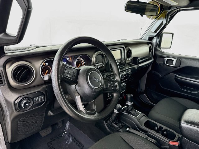 Used 2021 Silver Jeep Unlimited Willys image 9