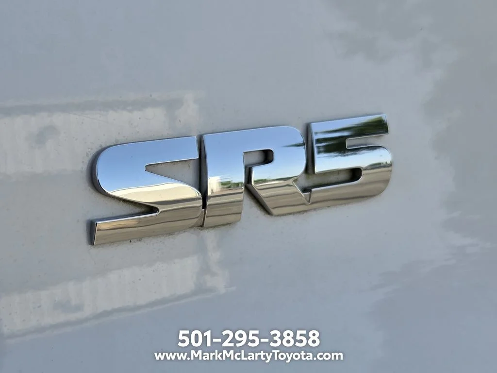 Used 2018 White Toyota SR5 Premium image 7