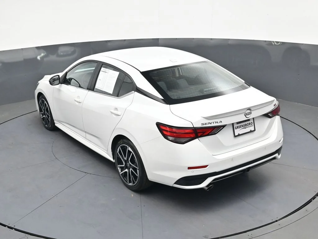 Used 2025 White Nissan SR image 35