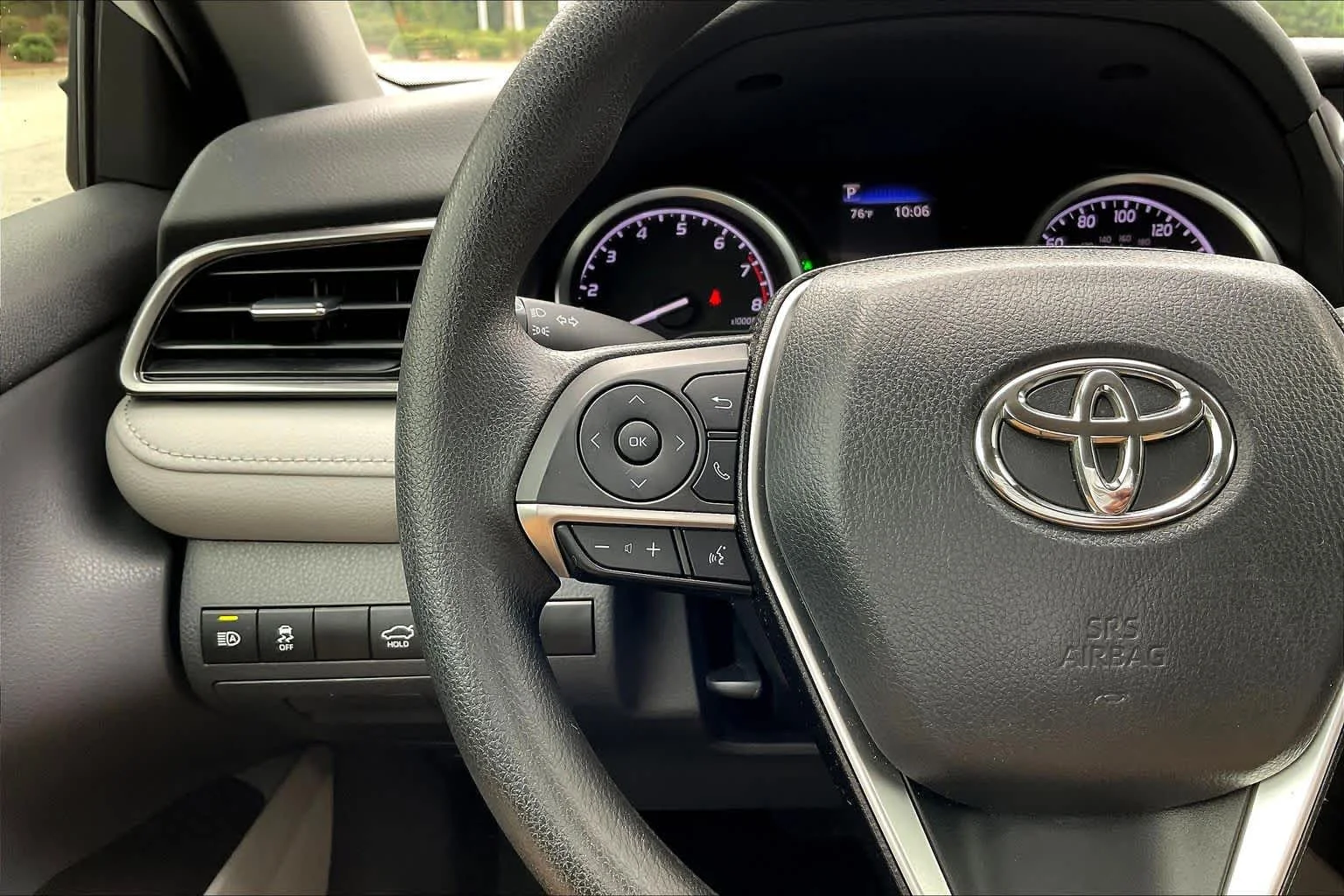 Used 2024 Ice Cap Toyota LE image 23