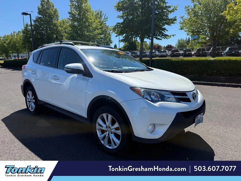 Used 2013 Blizzard Pearl Toyota Limited image 1