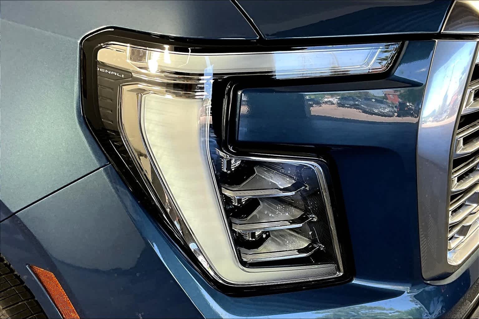 Used 2025 Downpour Metallic GMC Denali image 20