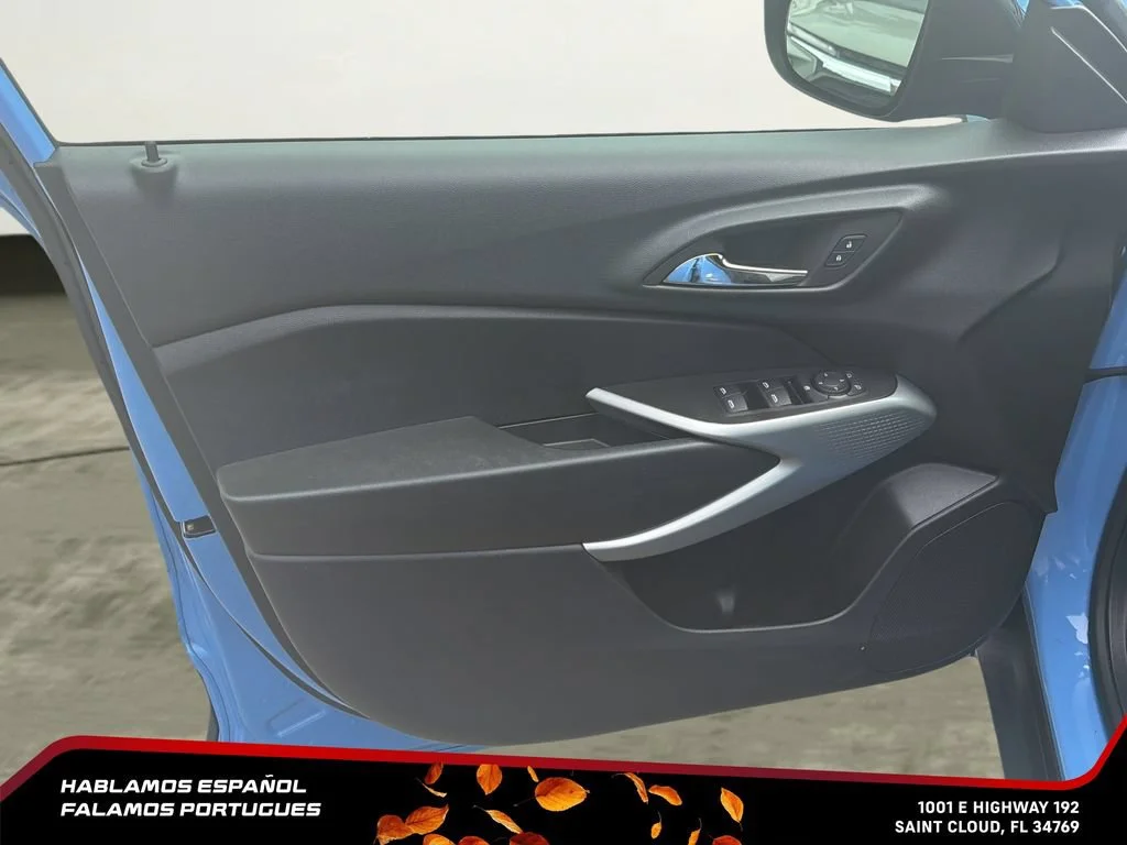 Certified Used 2024 Fountain Blue Chevrolet 1RS image 12