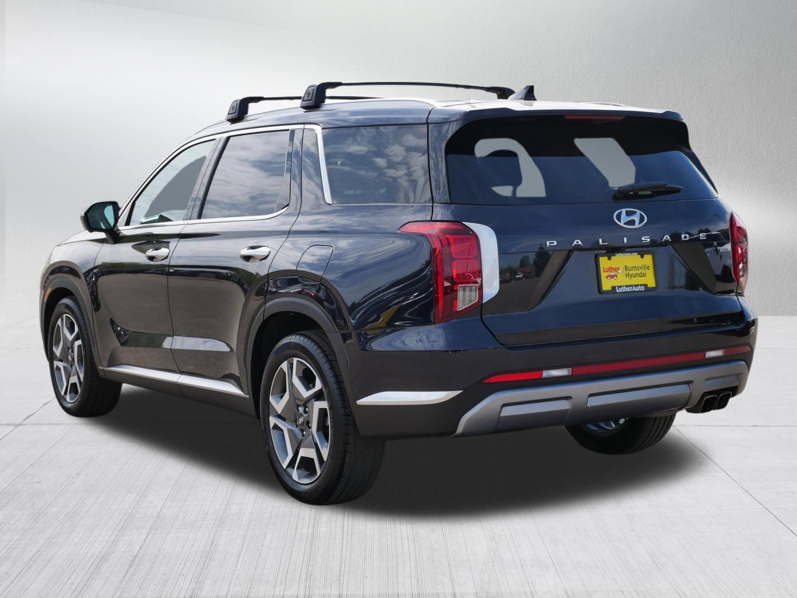 Certified Used 2023 Moonlight Cloud Hyundai Limited image 5