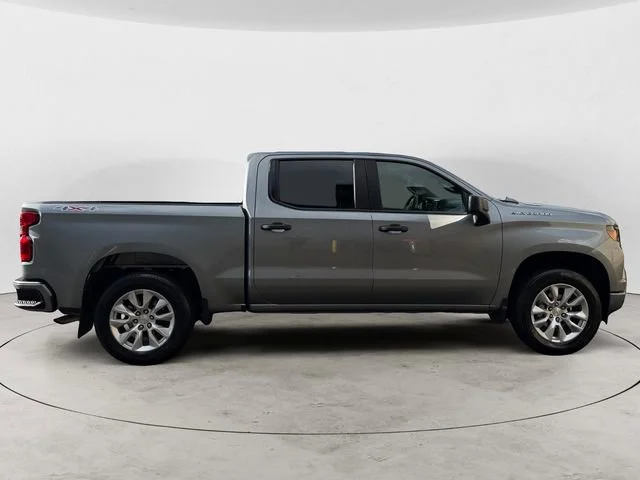 2025 Chevrolet Silverado 1500 Custom - Photo 6