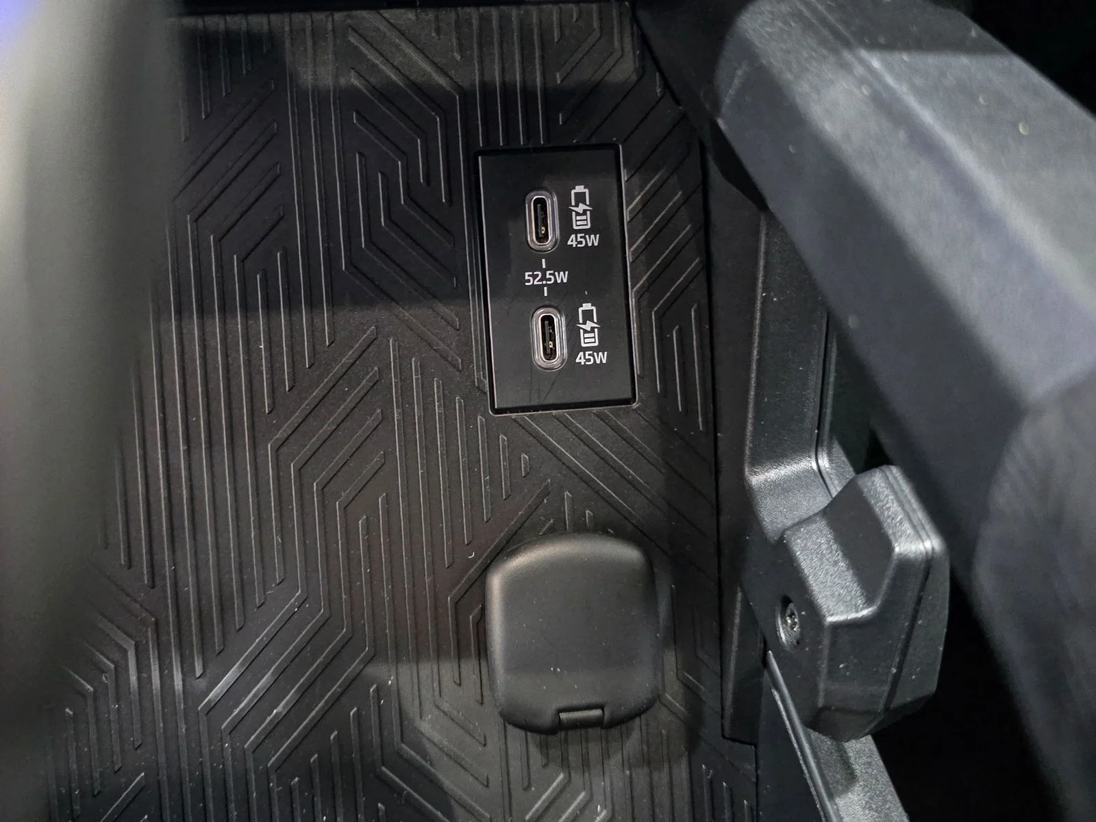 2026 Toyota Tacoma SR5 - Photo 27