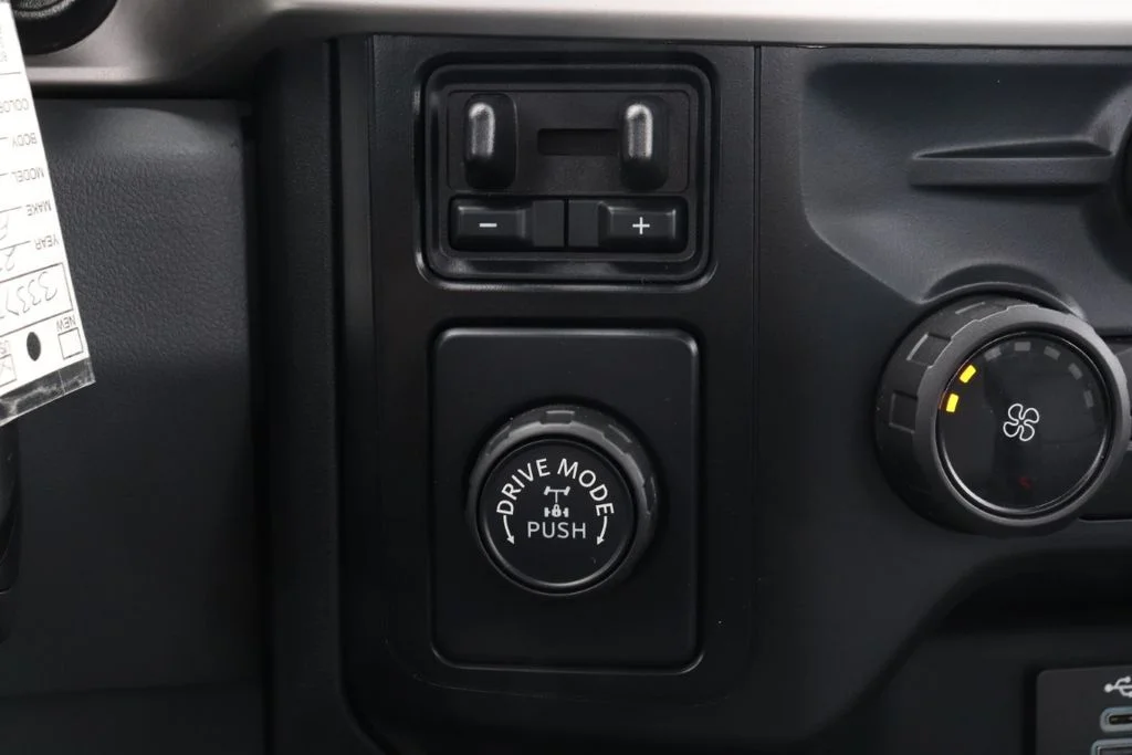 Used 2023 Oxford White Ford XL image 16