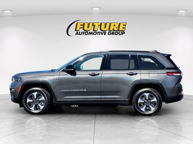 Used 2024 Gray Jeep 4xe image 7