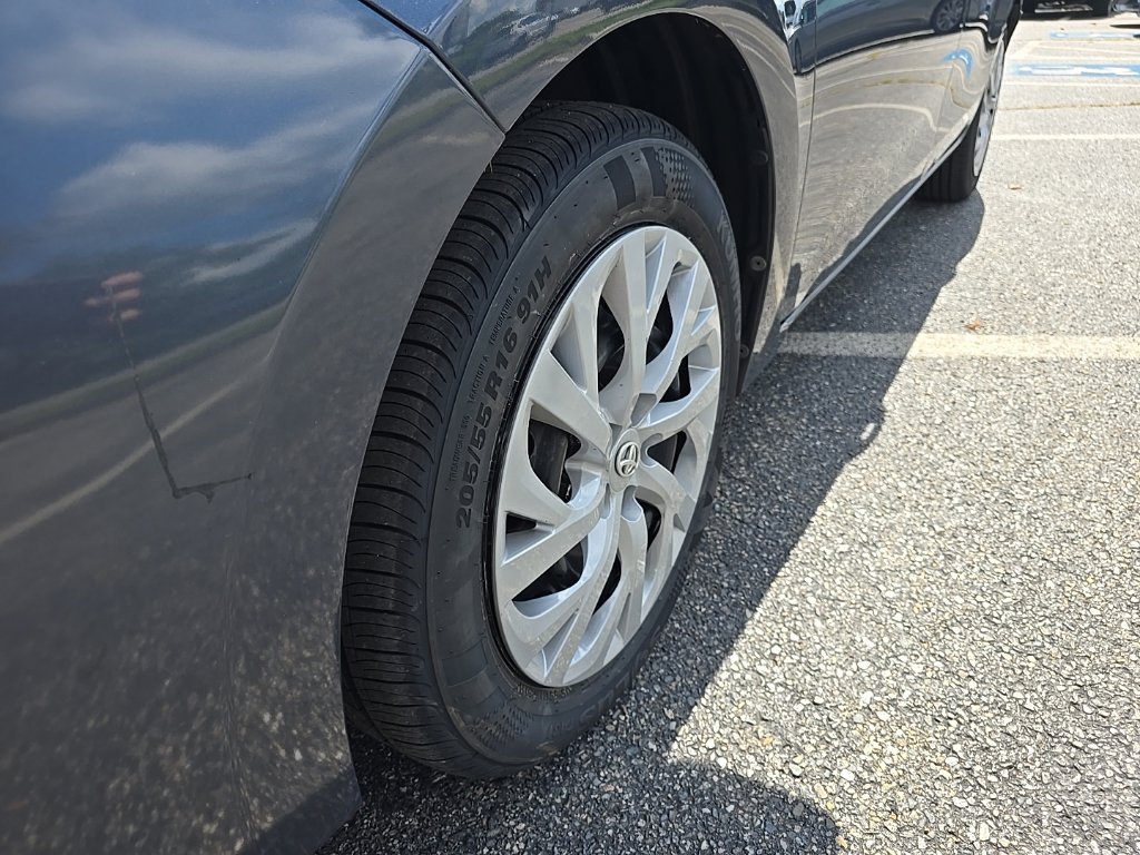 Used 2017 Gray Toyota LE image 6