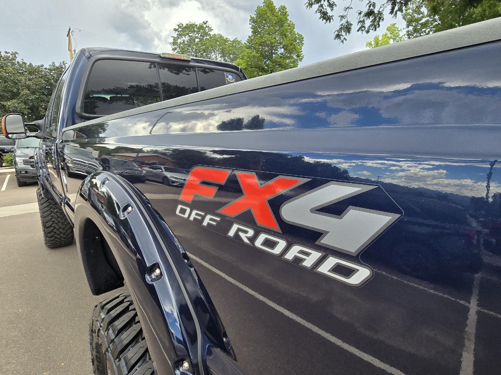 Used 2007  FORD XL image 16