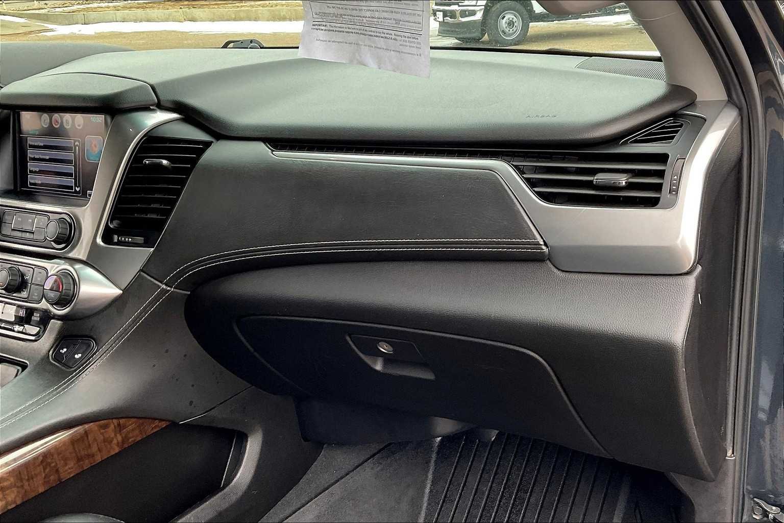 Used 2019 Shadow Gray Metallic Chevrolet LT image 19
