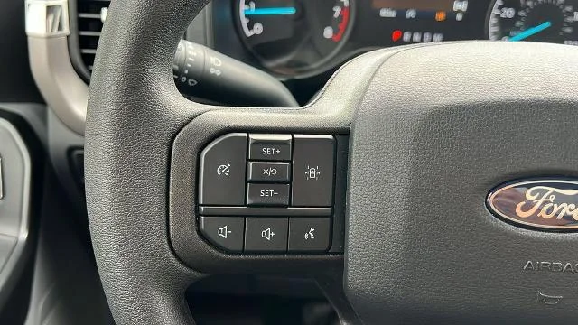 New 2026 Oxford White Ford XL image 36