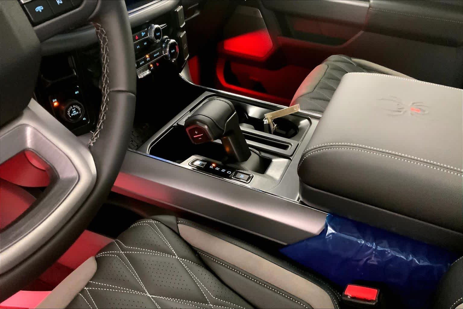 New 2026 Avalanche Ford XLT image 6