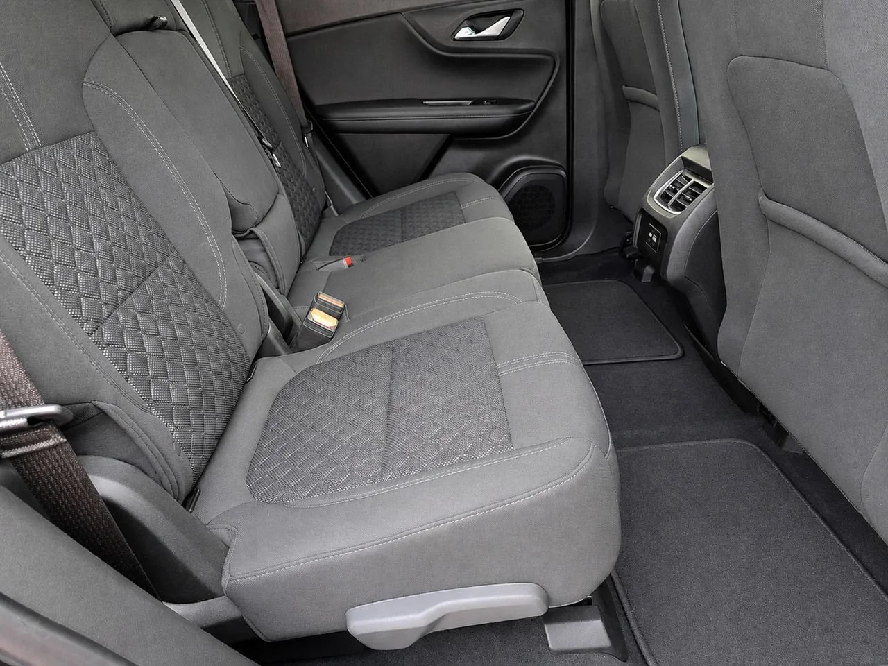 Used 2022 Iron Gray Chevrolet LT w/2LT image 34