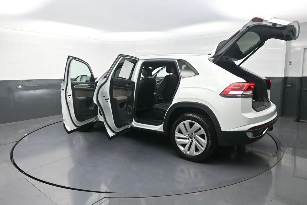 Used 2023 White Volkswagen 3.6L V6 SE w/Technology image 36