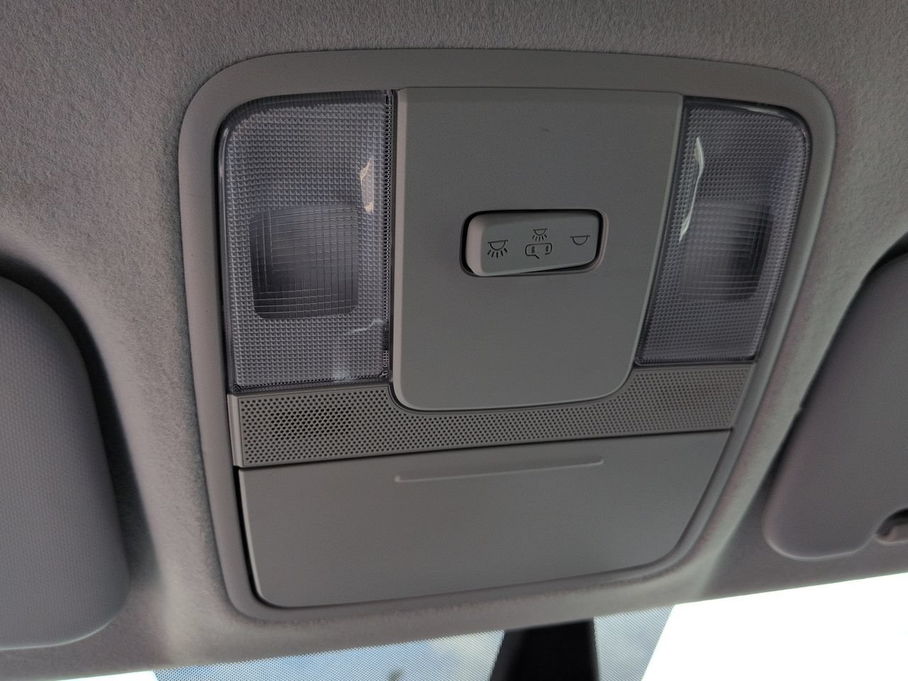 Used 2023 Gravity Gray Kia  image 21